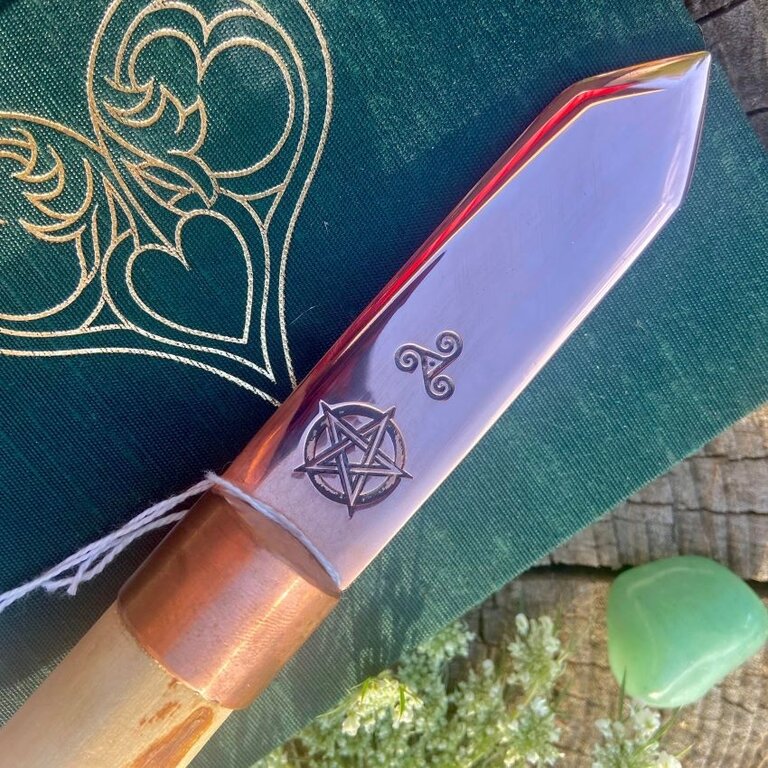 Luna Ignis Copper and Willow Athame With Pentacle