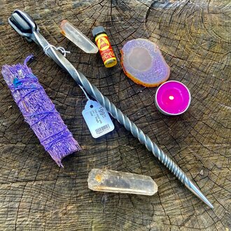 Luna Ignis Iron wand with Jet - Single twist Luna Ignis Iron wand with Jet - Single twist