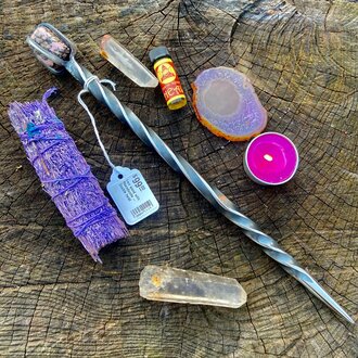 Luna Ignis Iron wand with Rhondonite - Double twist Luna Ignis Iron wand with Rhondonite - Double twist