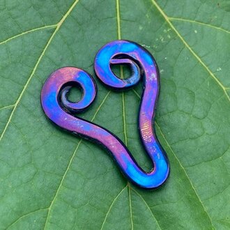 Luna Ignis Luna Ignis Colorized Polished Iron Celtic Heart Amulet Pendant Luna Ignis Luna Ignis Colorized Polished Iron Celtic Heart Amulet Pendant