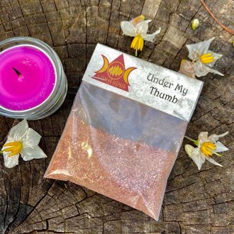 Luna Ignis Luna Ignis Under My Thumb Powder