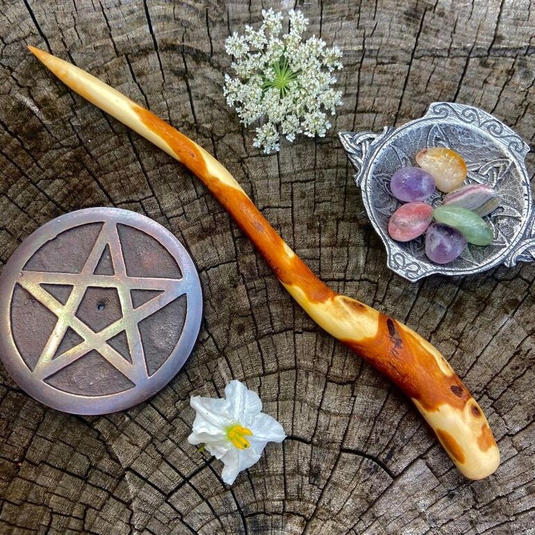 Luna Ignis Luna Ignis English Graveyard Yew Wand Morgana