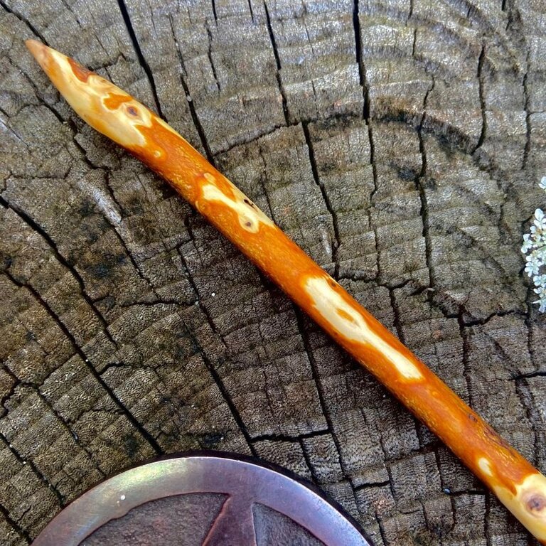 Luna Ignis Luna Ignis English Graveyard Yew Wand Hecate