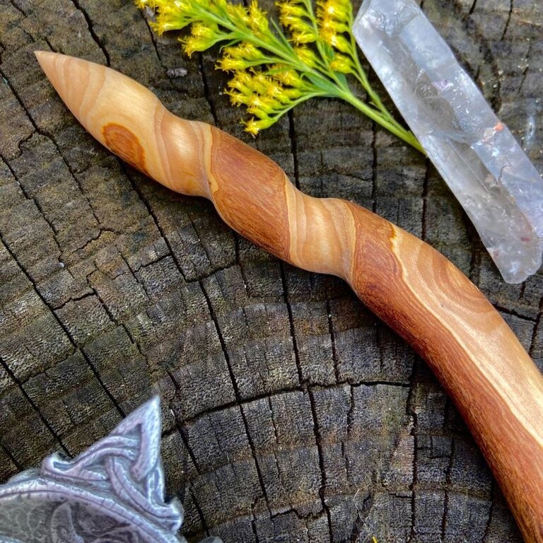 Luna Ignis Luna Ignis English Rowan Wand Brigitania