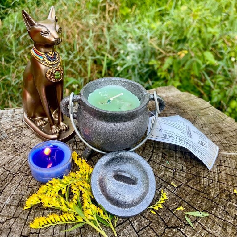 Luna Ignis Cast Iron Cauldron 4inch with Smudge Candle Eucalyptus