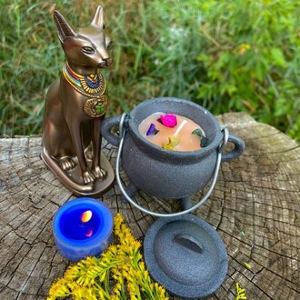 Luna Ignis Cast Iron Cauldron 4inch with Smudge Candle Palo Santo