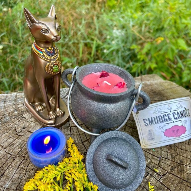 Luna Ignis Cast Iron Cauldron  4inch with Smudge Candle Rose
