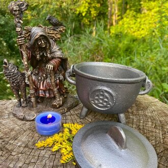 Luna Ignis Medium Cauldron (4.5") Triquetra