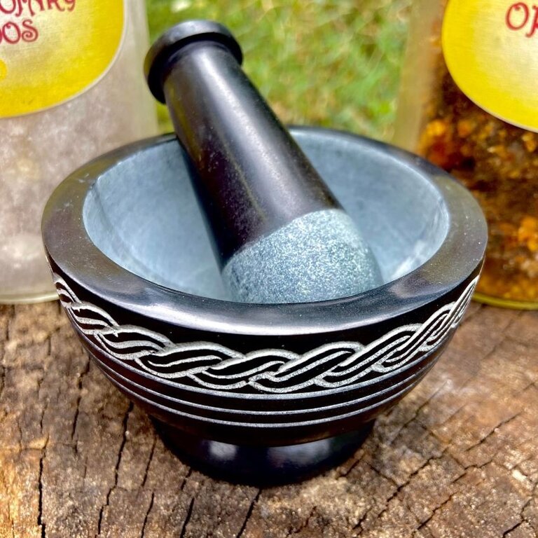 Luna Ignis Celtic Knot Craved Soap Stone Mortar & Pestle