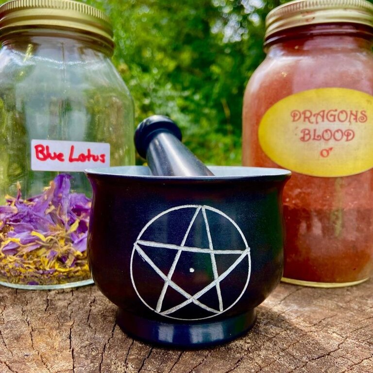 Luna Ignis Pentacle Carved Mortar & Pestle Black Stone 4in x 3in