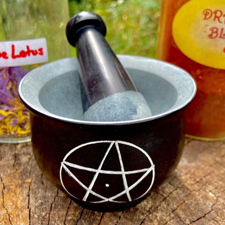Luna Ignis Pentacle Carved Mortar & Pestle Black Stone 4in x 3in