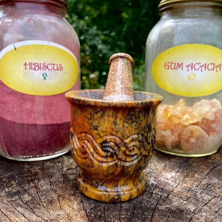 Luna Ignis Natural Soap Stone Celtic Knot Carved Mortar & Pestle