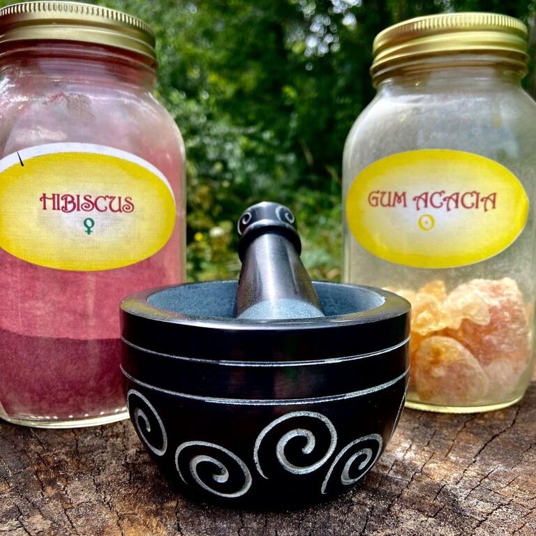 Luna Ignis Spiral Soap Stone Mortar & Pestle 2.5in H x 4in D