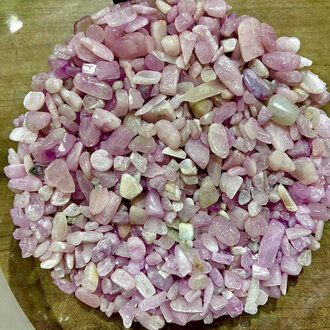 Luna Ignis Kunzite Chips 1oz (Crystal Chip Bar)