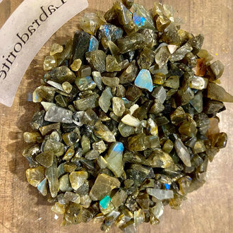 Luna Ignis Labradorite Chips 1oz (Crystal Chip Bar) Luna Ignis Labradorite Chips 1oz (Crystal Chip Bar)