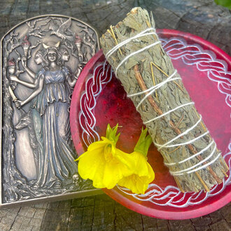 Luna Ignis Medium Smudge Mugwort 4 Inches Luna Ignis Medium Smudge Mugwort 4 Inches