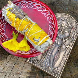 Luna Ignis Medium Smudge White Sage  And Yellow Rose  With Lavender 4 Inches Luna Ignis Medium Smudge White Sage  And Yellow Rose  With Lavender 4 Inches