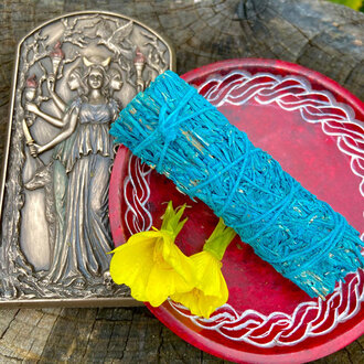 Luna Ignis Medium Smudge White Sage  Infused With Nag Champa 4 Inches Luna Ignis Medium Smudge White Sage  Infused With Nag Champa 4 Inches