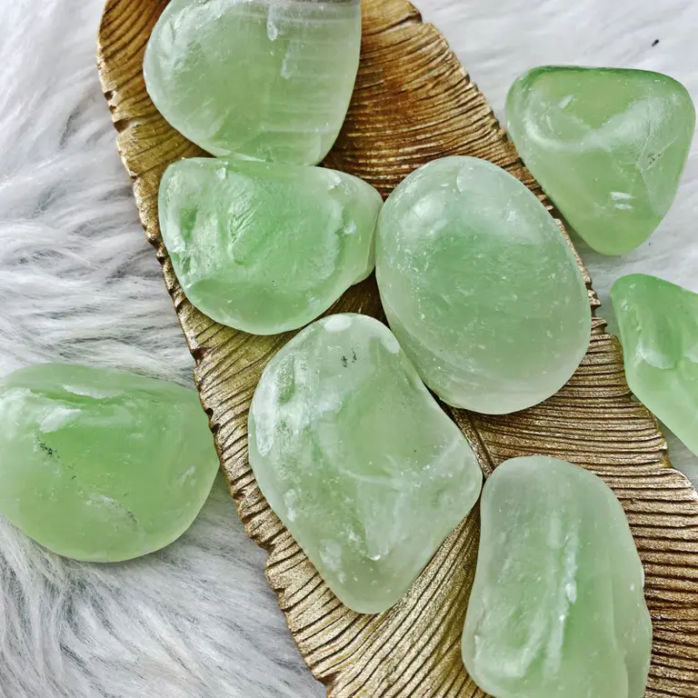 Luna Ignis Green Calcite