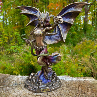 Luna Ignis Lilith the Queen of Sheba (9.875in) Luna Ignis Lilith the Queen of Sheba (9.875in)