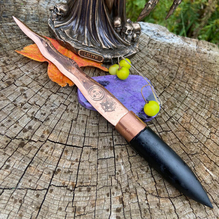 Luna Ignis Copper and Ebony Lilith Athame Reverse Pentacle