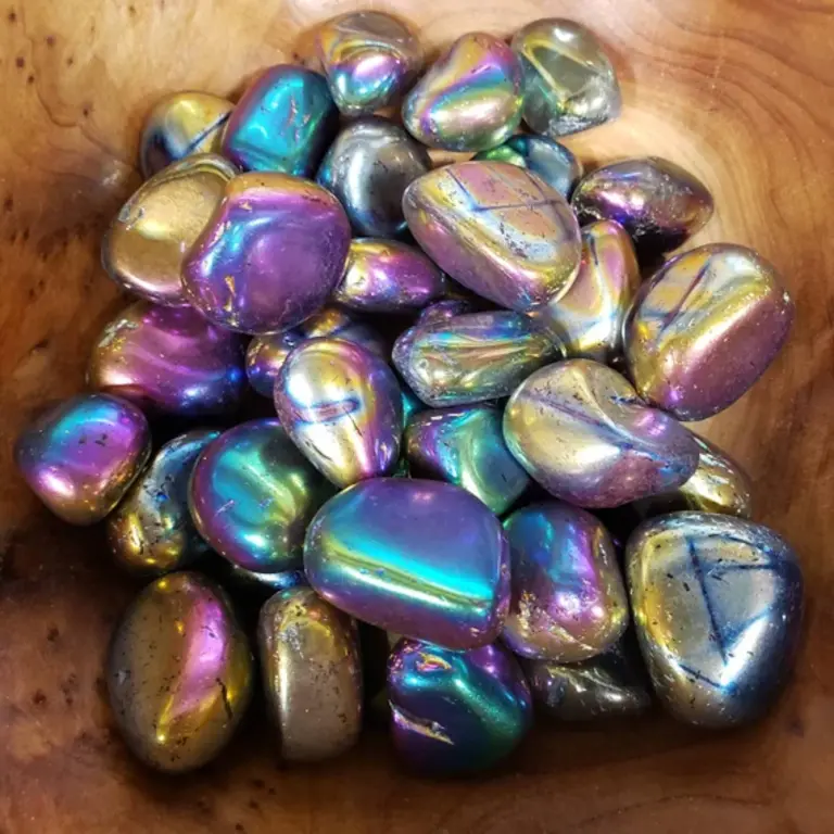Luna Ignis Rainbow Quartz