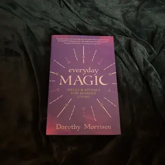 Llewellyn Publications EVERYDAY MAGIC: Spells & Rituals For Modern Living