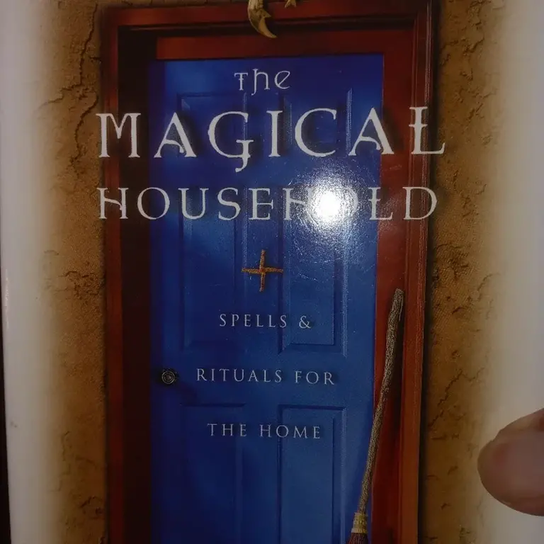 Llewellyn Publications The Magical Household: Spells & Rituals for the Home