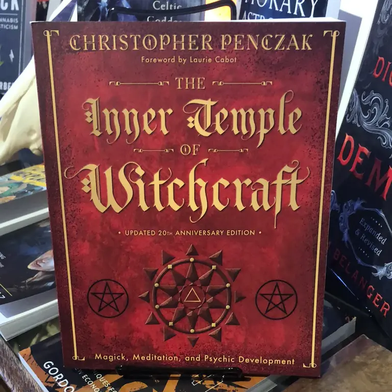 Llewellyn Publications The Inner Temple of Witchcraft: Magick, Meditation and Psychic Development (Updated 20th Anniversary Edition) [HARDBACK]