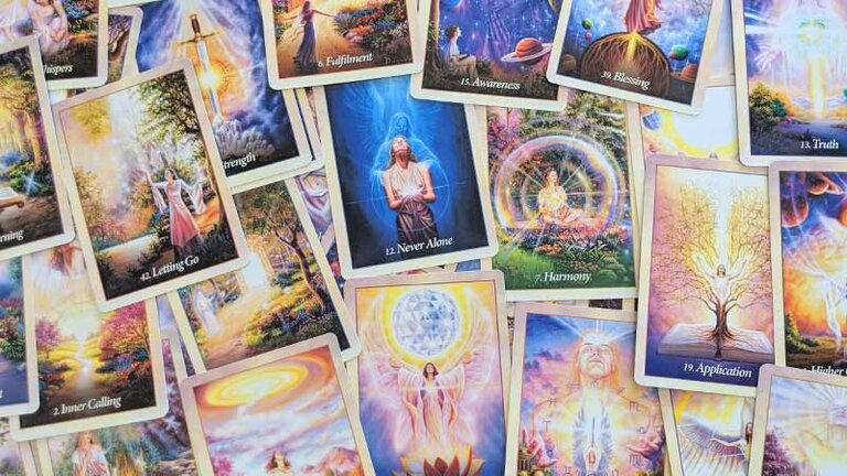 Llewellyn Publications Oracle of the Angels