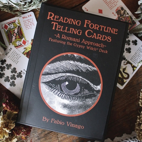 Reading Fortune Telling Cards A Romani Approach Featuring the Gypsy