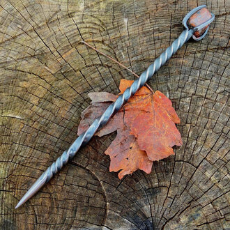 Luna Ignis Iron wand with Ruby - Single Twist Luna Ignis Iron wand with Ruby - Single Twist