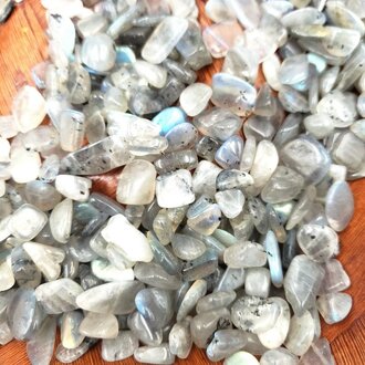 Luna Ignis Rainbow Moonstone Chips 1oz (Crystal Chip Bar)