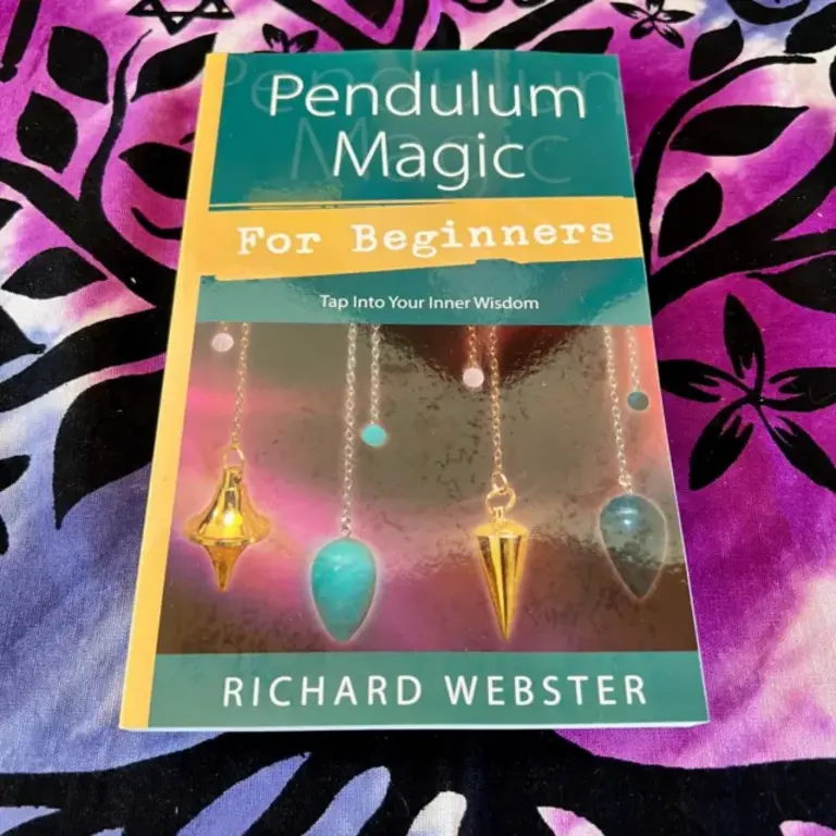Llewellyn Publications PENDULUM MAGIC FOR BEGINNERS: Power To Achieve All Goals