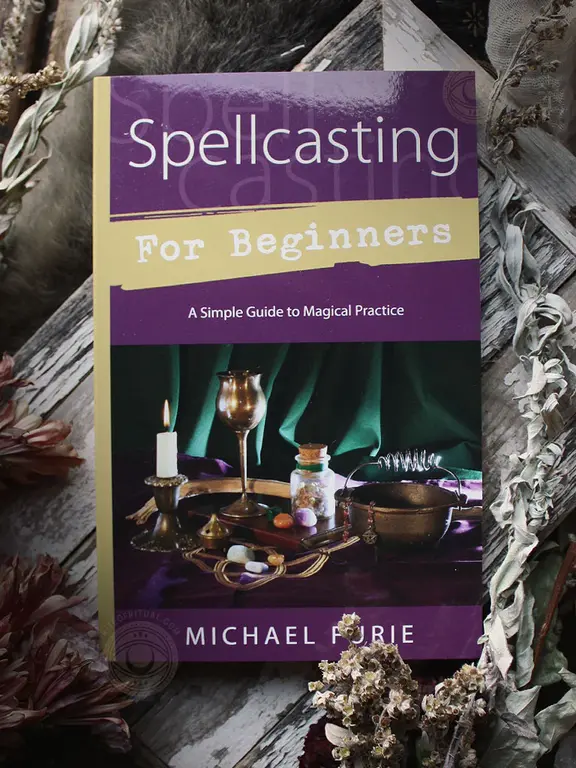 Llewellyn Publications Spellcasting for Beginners