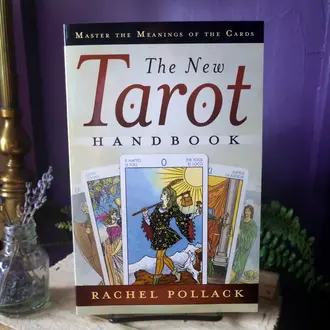Llewellyn Publications THE NEW TAROT HANDBOOK: Master The Meanings Of The Cards