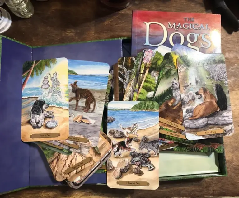 Llewellyn Publications MAGICAL DOGS TAROT (78-card deck & book) BOX SET