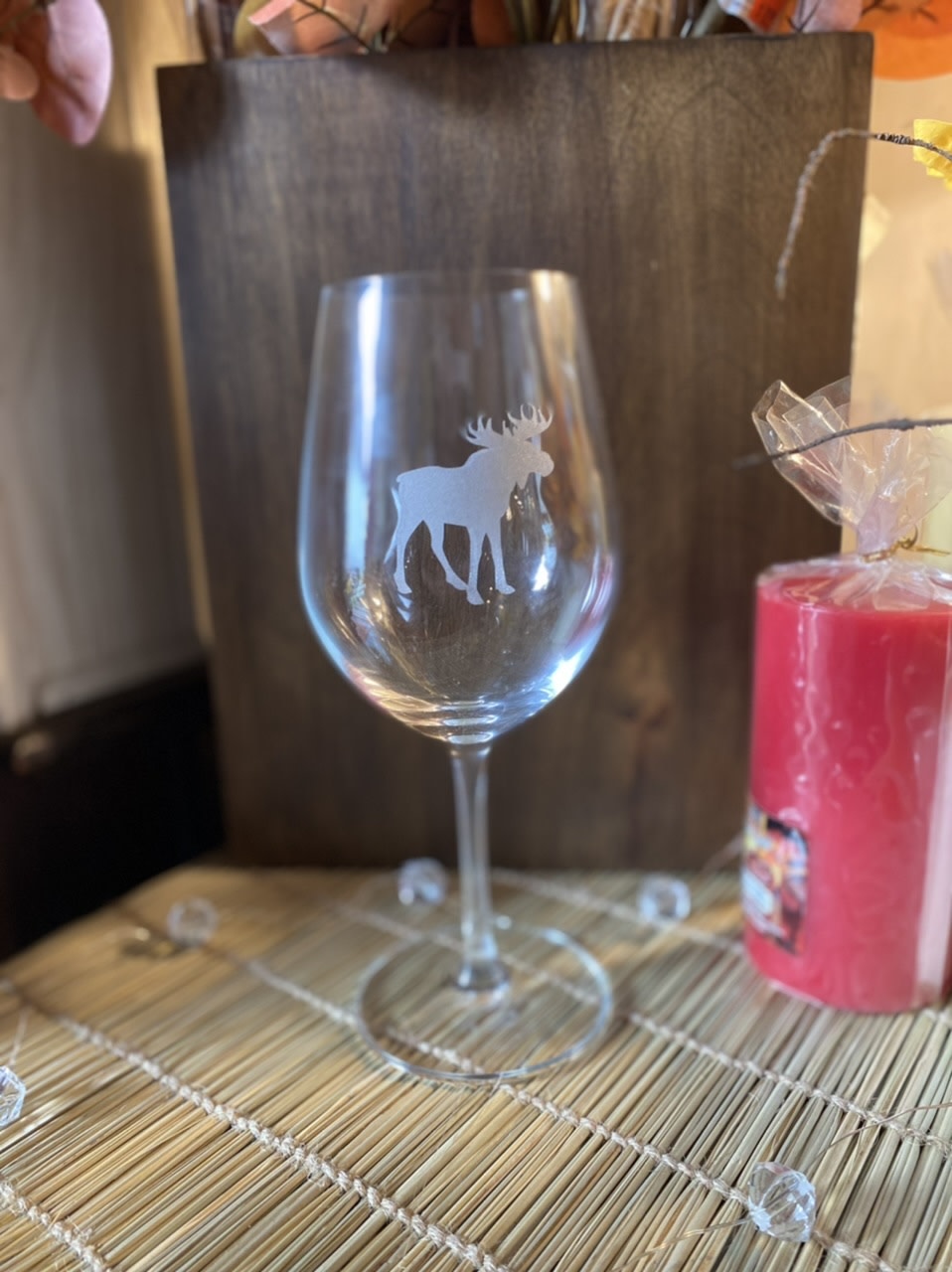 Etched Crystal Stemmed Wine Glass - Nostalgia