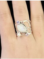 Monica Mehta Designer Ring - Sterling Silver w Pear Moonstone & Pearl SZ9
