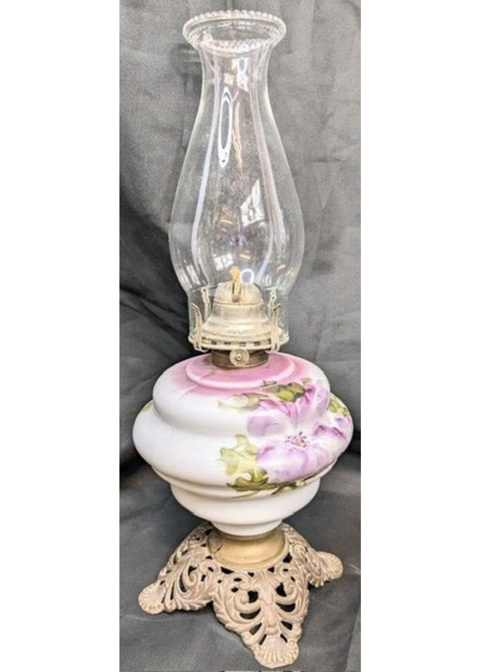 White-Flame Purple Floral Oil Lamp