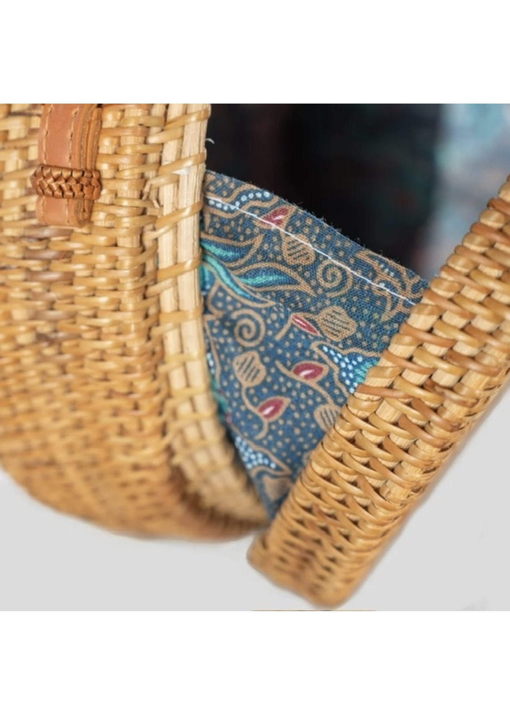 Handmade Bali Bag - 8" Circle - Caramel