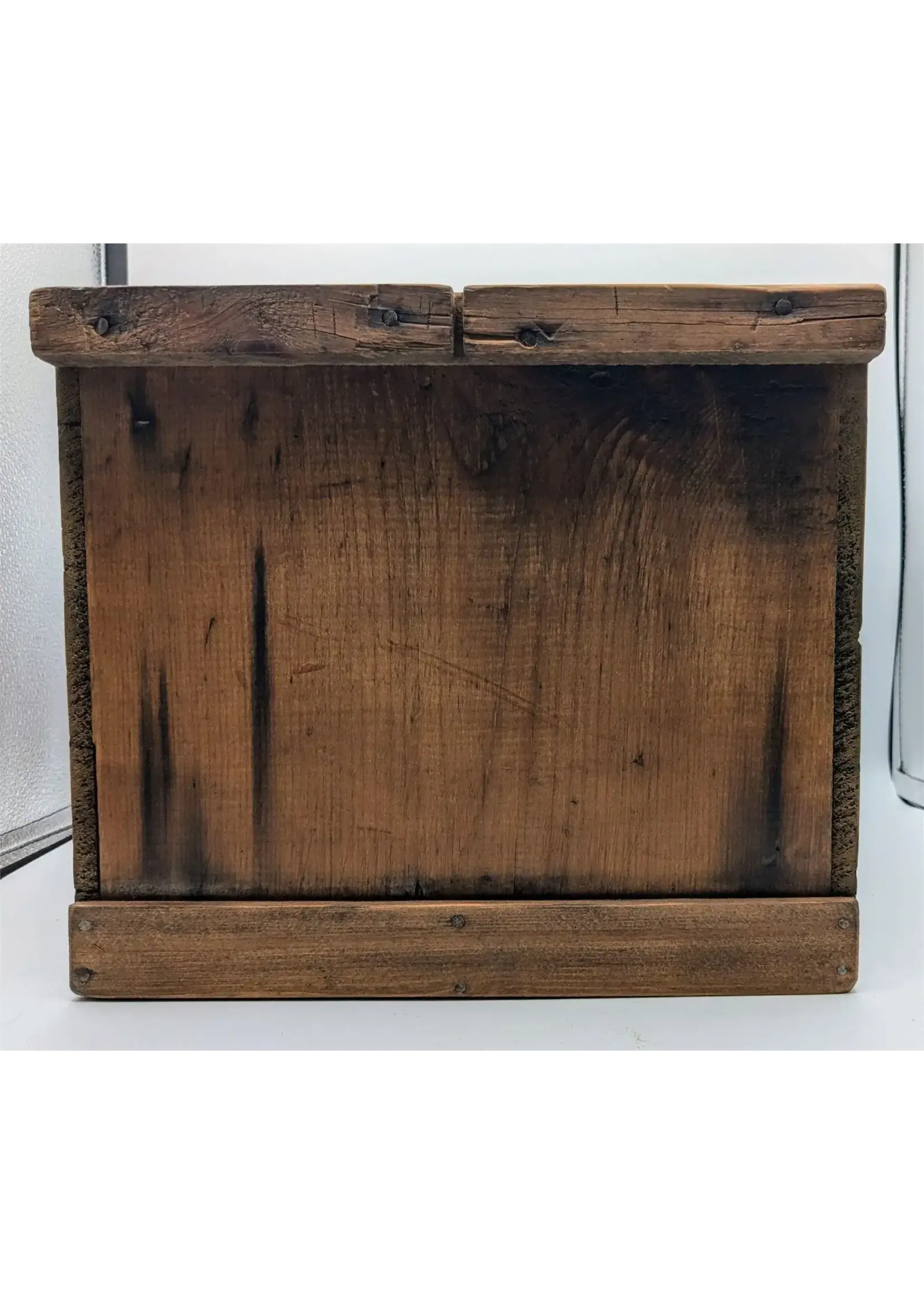 Boss C1910 Wood Egg Crate Box