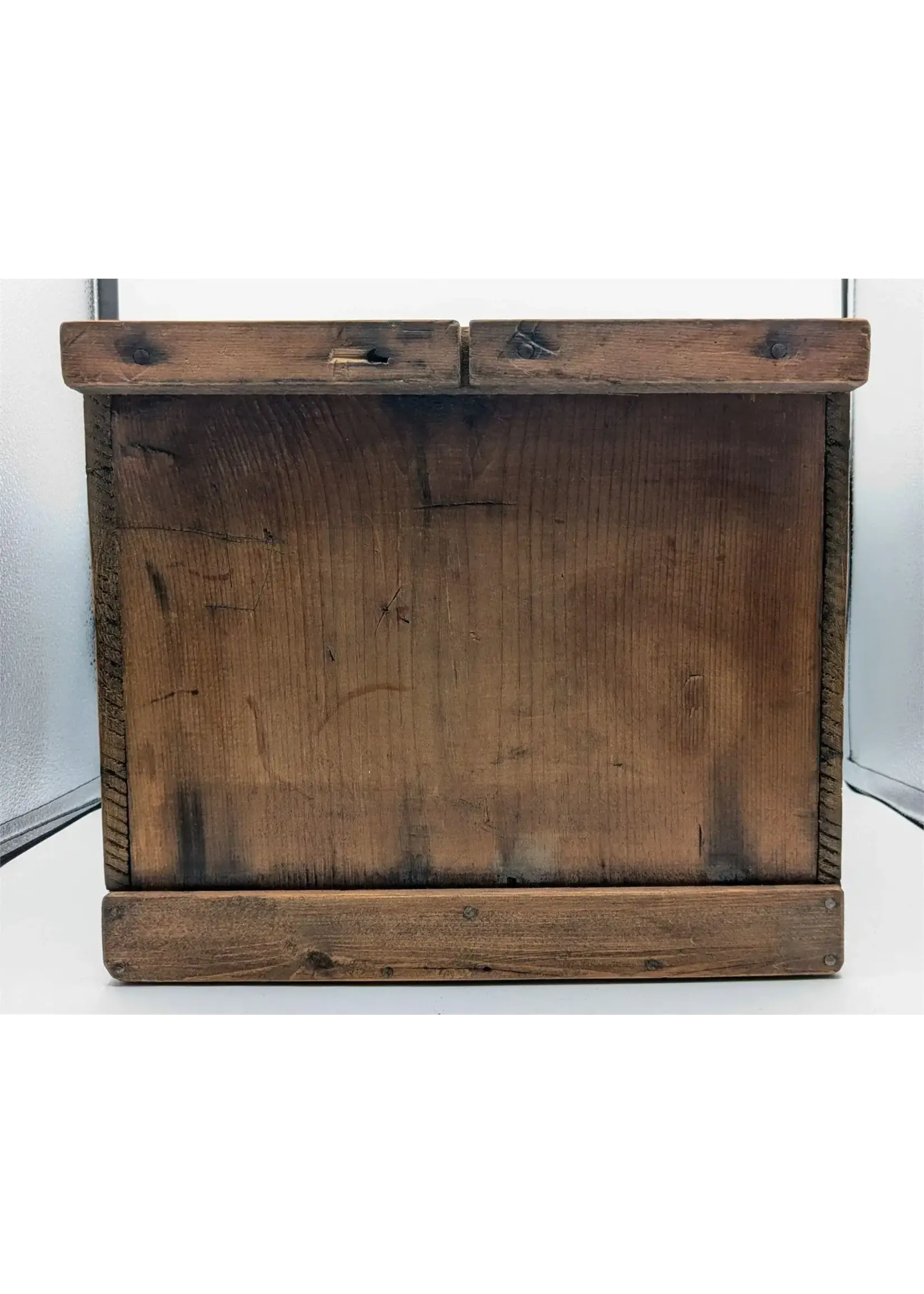 Boss C1910 Wood Egg Crate Box