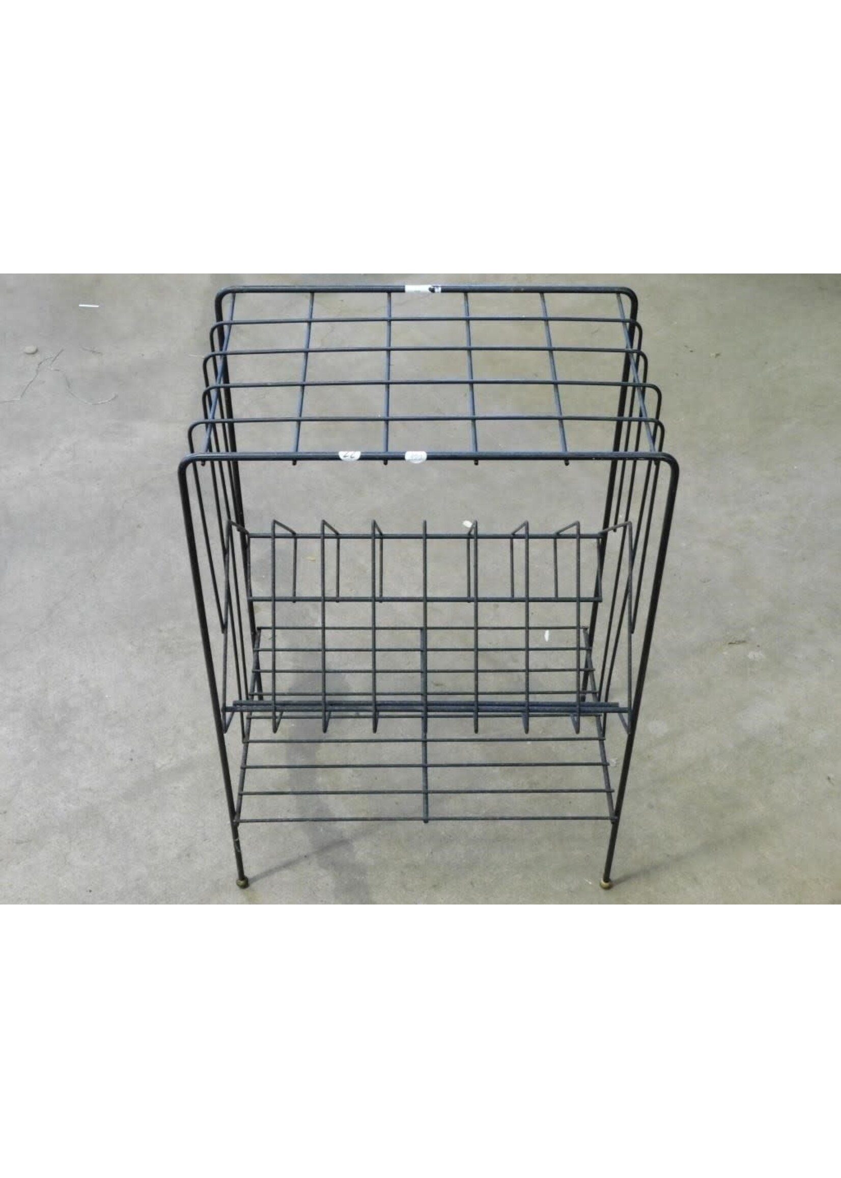 RETRO WIRE RECORD STORAGE SHELF 18 X 12 X 27"H