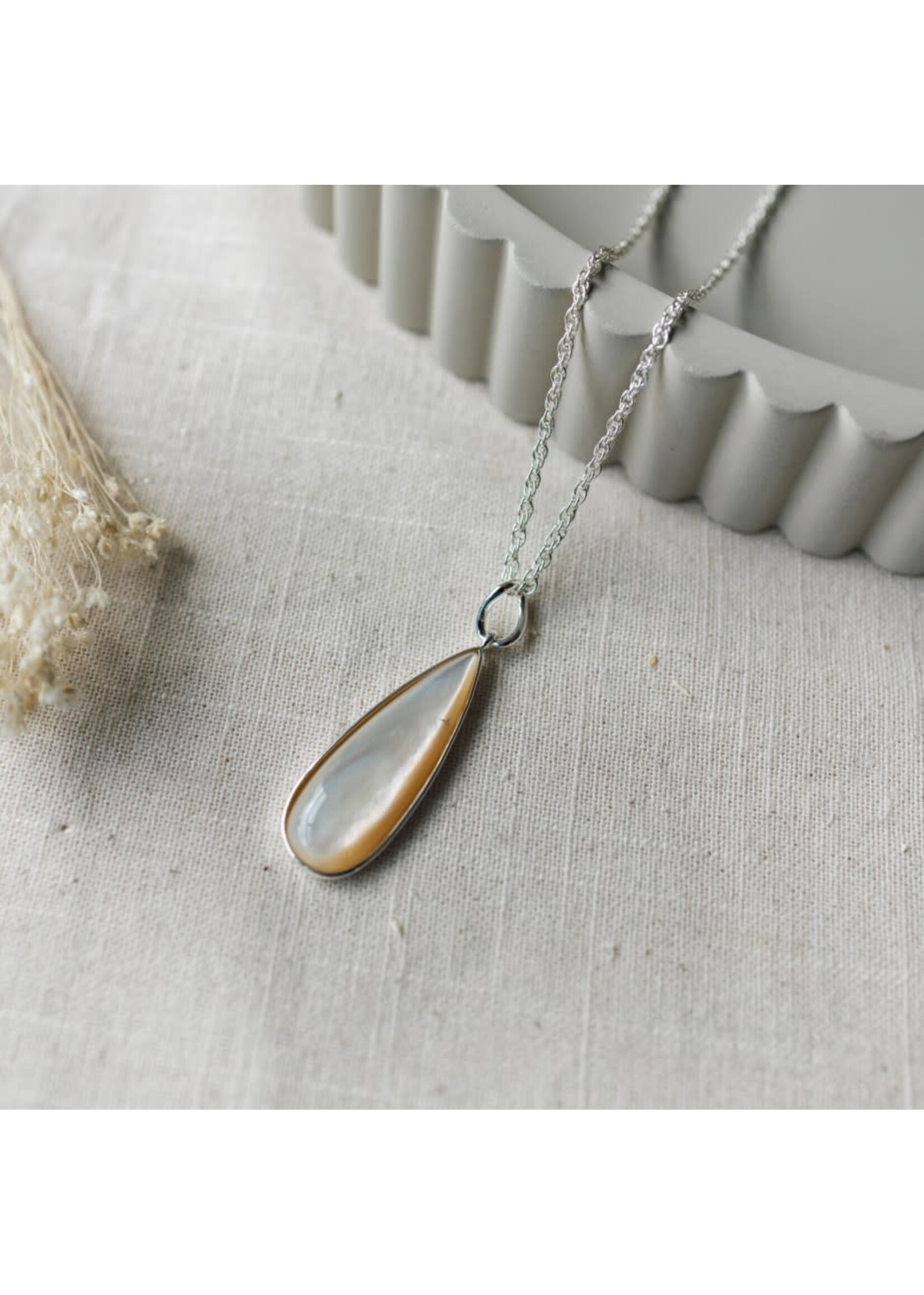 Glee Alara Necklace-silver-mother of pearl
