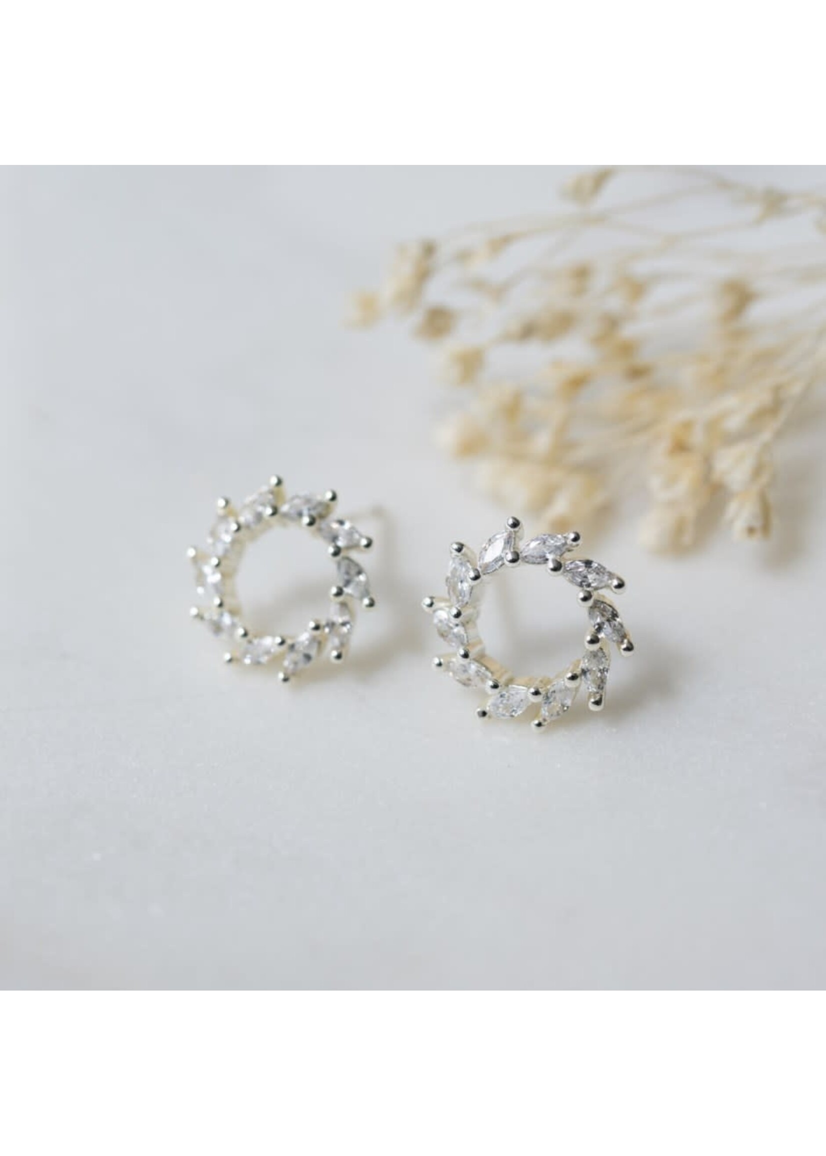 Glee Solara Studs-silver-clear