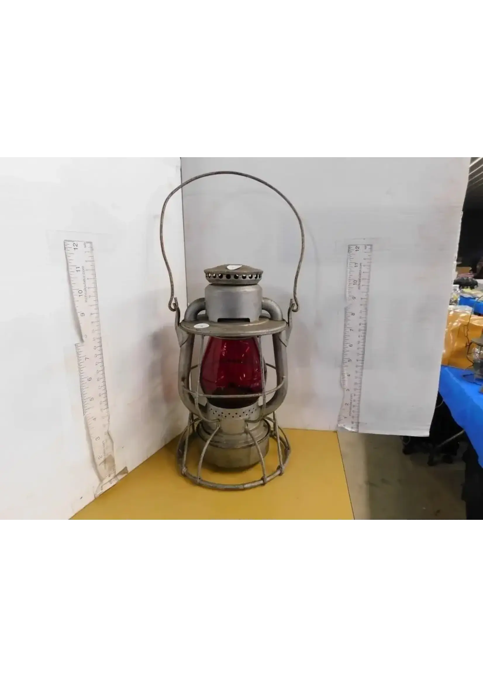 DIETZ-VESTA LANTERN, NEW YORK WITH RED GLOBE