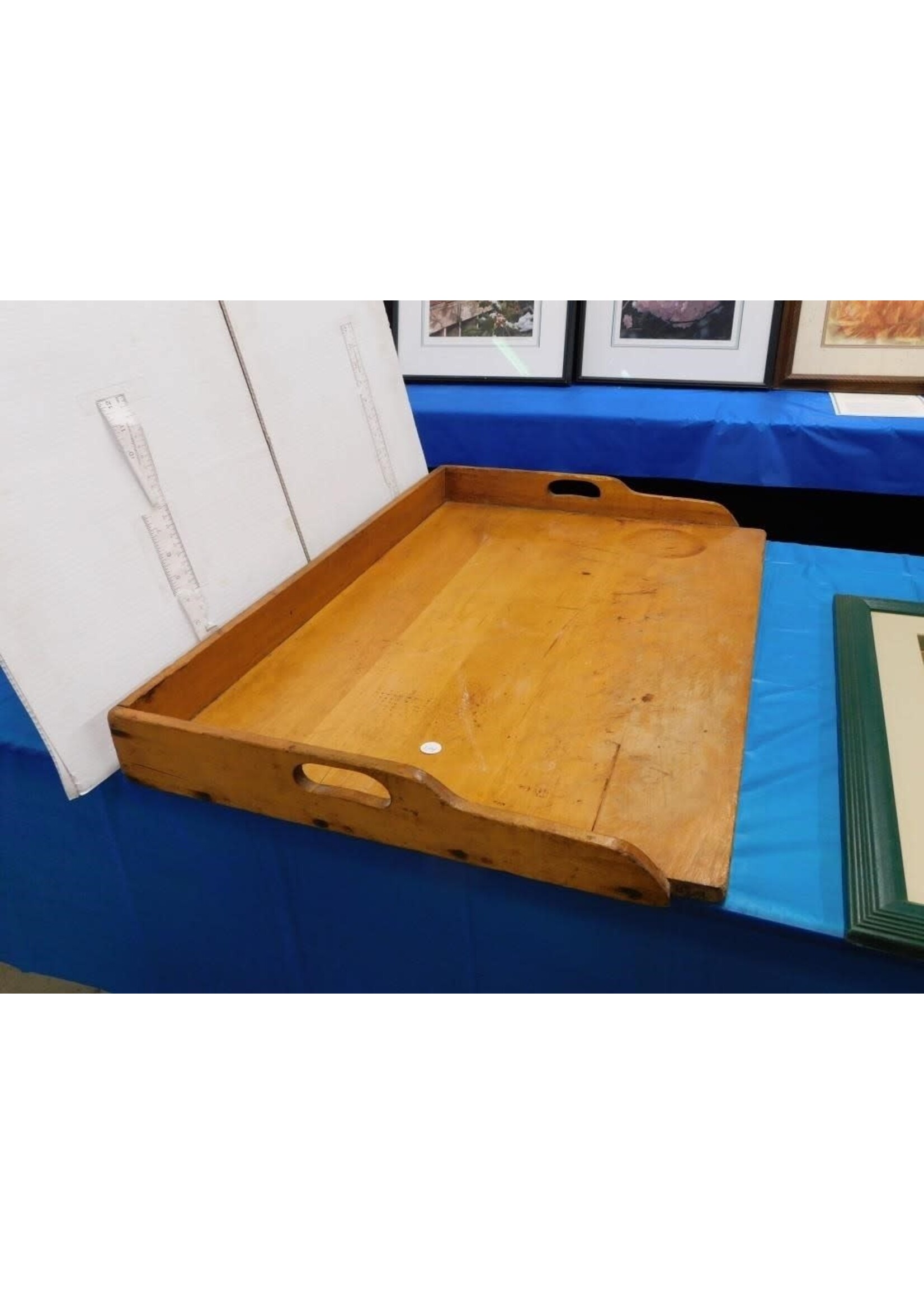 LARGE ANTIQUE BREAD BOARD 31.25 X 20.25