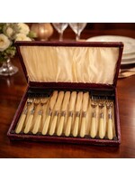 ANTIQUE SILVERPLATED CELLULOID HANDLED FISH KNIFE