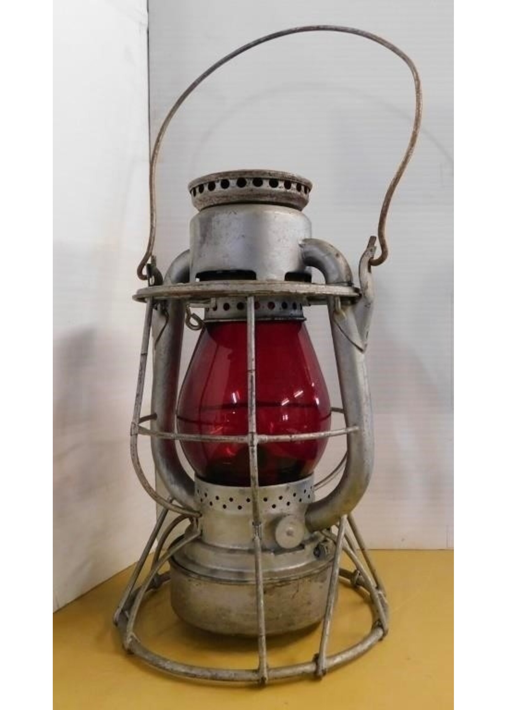 VINTAGE DIETZ-VESTA LANTERN, NEW YORK WITH RED GLOBE